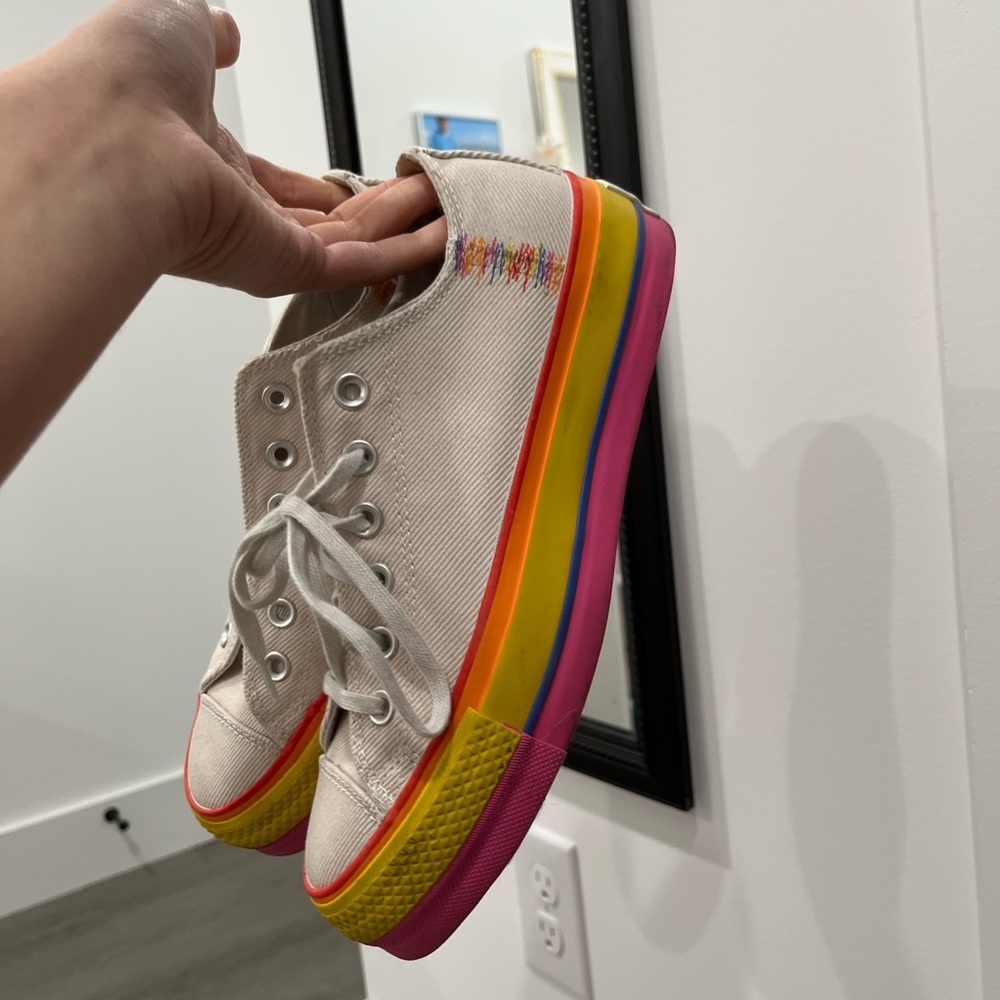 Rainbow platform Converse